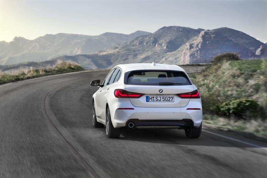  BMW 118i Sportline (F40) 2019 года  (WW) (фото 10 из 81)